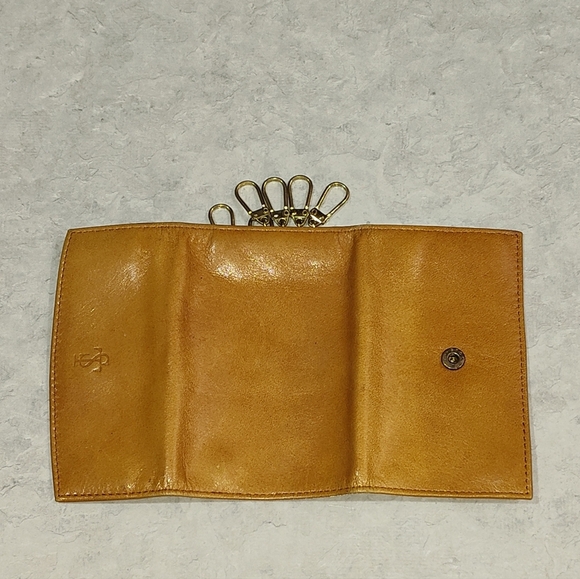 EUC VINTAGE ST. THOMAS LAMBSKIN 6 KEY HOLDER / WALLET WITH LOCKING KEY CLIPS - Picture 5 of 9
